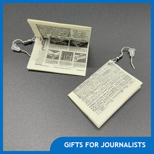 15 Amazing Gifts for Journalists & Reporters